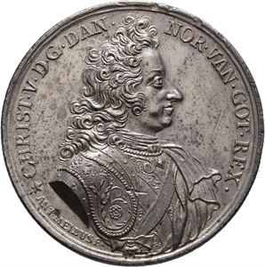 Danmark, Frederik IV, Christian V`s død 1699. Meybusch. Forsølvet. 47 mm