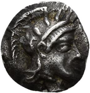 ATTICA, Athen, 449-404 f.Kr., obol (0,70 g). Hode av Athene mot høyre/Ugle stående mot høyre