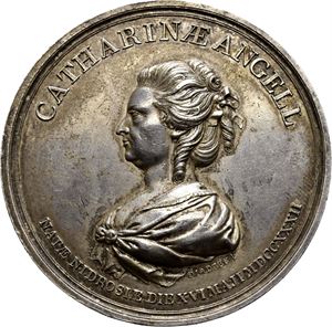 Christian VII: Karen Angell Suhm d.1788. Adzer. Sølv. 53 mm