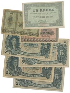 Lot 7 stk. 5 kroner 1925 J, 1940 T, 1942 U, 1943 V, 2 kroner 1949 G, 1 krone 1917 og 1940 A