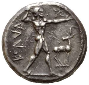 BRUTTIUM, Kaulonia, 450-440 f.Kr., stater (8,02 g). Apollo gående mot høyre/Hjort stående mot høyre.