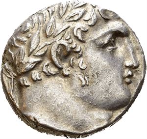 PHOENICIA, Tyre. After 126/5 BC. Dated CY 144 = AD 18-19. AR shekel (14,32 g). Laureate head of Herakles-Melqart to right / TYPOY IEPASKAI ASY?OY, eagle standing left on ship's ram, palm branch behind. PM? (date) above club in left field; KP above monogram in right field; Phoenician letter between legs of eagle (illegible). Struck on a tight flan. Lightly toned.