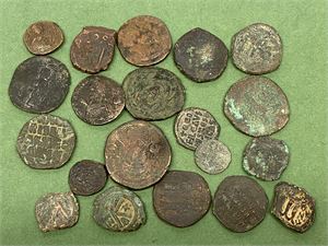 Byzantine lot # 5. Lot of 20 byzantine bronze coins of various denominations.
