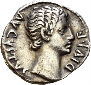 Augustus. 27 BC-AD 14. AR denarius, Lugdunum 15-13 BC, (3,80 g). Bare head of Augustus right / IMP X ACT, The Actian Apollo standing, holding plectrum and lyre. Die break on reverse. Lightly toned.
