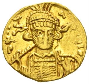 CONSTANTIN IV 668-685, solidus, Constantinople (4,26 g). R: Kors mellom Heraclius og Tiberius