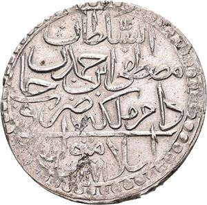 Mustafa III, 2 zolota år 9 (=1765)