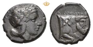 CAMPANIA, Neapolis. 325-320 BC. Æ third unit (18 mm; 5,52 g)