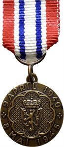 Haakon VII. Deltagermedaljen. Bronse med bånd. Miniatyr. 17 mm