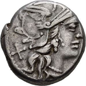 C. Renius 138 f.Kr., denarius. Hode av Roma not høyre/Juno i biga med geiter mot høyre