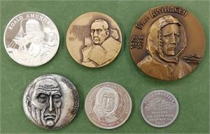 Lot 6 stk. medaljer med Roald Amundsen, noen utenlandske