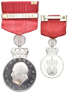 Olav V. Kong Olavs Jubileumsmedalje 1957-1982. Hansen. Sølv