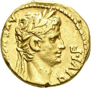 AUGUSTUS 27 f.Kr.-14 e.Kr., aureus, Lugdunum 9-8 f.Kr. (7,73 g). R: Caius Caesar på hest mot høyre