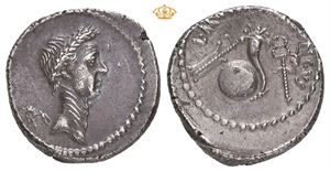 The Ceasarians. Julius Caesar, assasinated March 15, 44 BC. AR denarius (18 mm; 4,12 g)