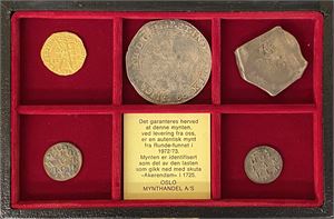 Rundesett bestående av Utrecht, dukat 1724 og 4 sølvmynter