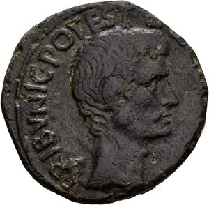 Augustus. 27 BC-AD 14. AE as, Roma, 15 BC, (11,09 g). Issued by moneyer Cn. Piso Cn. F. Bare head of Augustus right / CN•PISO•CN•F•IIIVIR•A•A•A•F•F• around large S•C. Struck a little off-centre. Appealing untouched dark green patina with a few earthen deposits. Some corrosion on the reverse and minor flaking of patina on the edge.