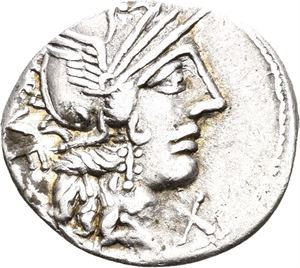 Q. MINUCIUS RUFUS 122 f.Kr., denarius. Hode av Roma mot høyre/Dioskurene mot høyre