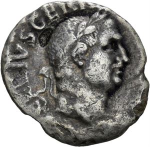 Vitellius 69 e.Kr., denarius, Roma. R: Tripod. Klippet/clipped