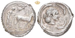 SICILY, Syracuse. Hieron I, circa 478-466 BC. AR tetradrachm (23,5 mm; 17,24 g)