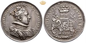 Christian IV. Kroningen 1596. Schwabe. Sølv. 37 mm. Riper på advers/scratches on obverse