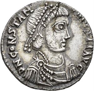 Constantin III 407-411, siliqua, Lugdunum. R: Roma sittende mot venstre. Pregesorekk/striking crack