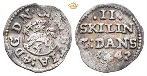 2 skilling 1642. Noe pregesvakhet og svakt buklet/area of flat strike and slightly creased