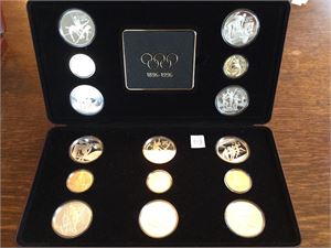 Komplett sett 5 gull- og 10 sølvmynter fra 5 land (Australia, Canada, Frankrike, Hellas og Østerrike). Totalt 2 1/2 unse gull og 10 unser sølv