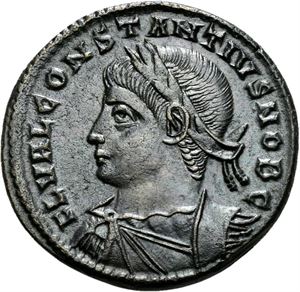 CONSTANTIUS II 337-361, Æ3, Roma 326 e.Kr. R: Militærleirport