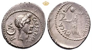 Julius Caesar. Assassinated March 15, 44 BC. AR denarius (3,89 g).