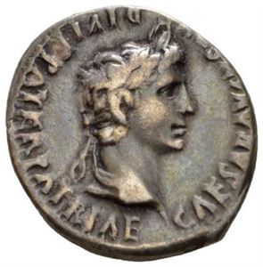 AUGUSTUS 27 f.Kr. - 14 e.Kr., denarius, Lugdunum 2 f.Kr. - 4 e.Kr. R: Caius og Lucius Caesars stående. Caius og Lucius var sønner av Agrippa og Augustus`s datter Julia