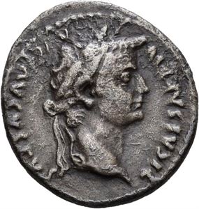 Tiberius 14-37, denarius, Lugdunum. R: Livia sittende mot høyre