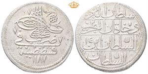 TURKEY. Ottoman Empire. Abdul Hamid I. AH 1187-1203 / AD 1774-1789. BI kurush (17,56 g)