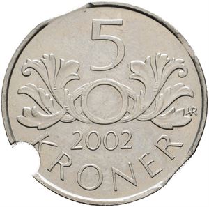 5 krone 2002 skjevt hull