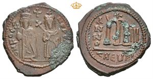 Phocas, AD 602-610. Æ follis (29 mm; 10,72 g)