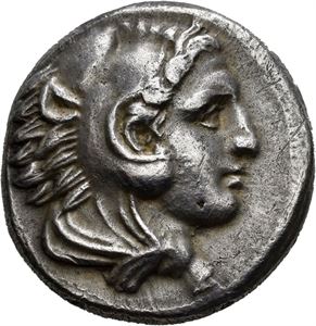 MAKEDONIA, Alexander den store 336-323 f.Kr., tetradrachme, Makedonia (17,07 g). Hode av Herakles i løveskinn mot høyre/Zeus sittende mot venstre