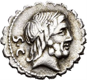 Q. Antonius Balbus 83 f.Kr., denarius. Hode av Jupiter mot høyre/Victoria i quadriga mot hløyre