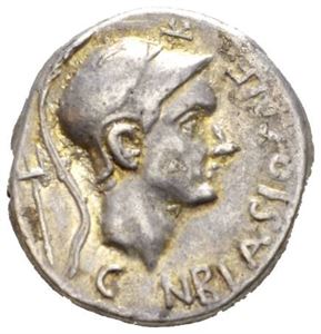 CN. CORNELIUS BLASIO CN. F. 112-111 f.Kr., denarius. Hode av Mars mot høyre/Jupiter stående mellom Juno og Minerva