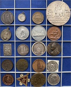 Large lot with 20 medals