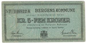 5 kroner Bergen Kommune.  146822A.   SSS.  3 små rifter.