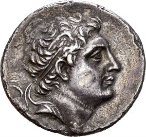 KINGS of BITHYNIA, Prousias II Kynegos (182-149 BC). AR tetradrachm (15,92 g). Diademed bearded head of Prousias II to right / ??S???OS ????S???, Zeus standing left, holding scepter and wreath; to left, eagle standing on thunderbolt above monogram. Some corrosion and old scratches. Nice old cabinet toning.