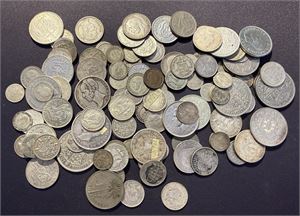 451 gram med utenlands sølvmynt fra bo