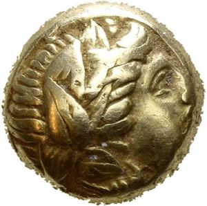 LESBOS, Mytilene. Circa 377-326 BC. EL hekte (2,51 g). Head of Apollo or Dionysos to right, head wreathed with ivy / Female head within square frame. Struck on a tight flan. Minor earthen deposits.