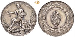 Det Kongelige Selskab For Norges Vel. Sølv i orig. etui