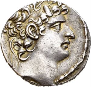 SELEUKID KINGS of SYRIA. Seleukos VI Epiphanes (circa 96-94 BC). AR tetradrachm (16,00 g). Antioch on the Orontes mint. Diademed head of Seleukos VI to right / BASI?EOS SE?E?KOY E?IFANO?S NIKATO?OS, Zeus enthroned to left, holding Nike in right hand and resting on scepter with left hand; monograms in outer left field. Letter ? in exergue. Struck on a tight flan. Light ridescent toning.