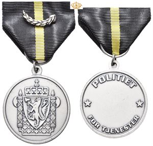 Politimedaljen med laurbærgren. Angloteknik. Grått metall. 33 mm med hempe og bånd