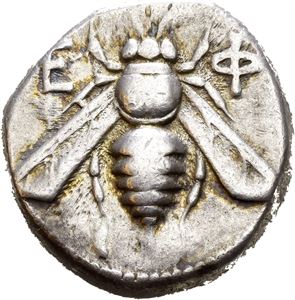 IONIA, Ephesos. Circa 370-360 BC. AR tetradrachm (15,22 g). Klytios, magistrate. EF, Bee with straight wings / K?YTIOS, Forepart of stag to right, head to left; palm tree to left. Light iridescent toning with darker patches.