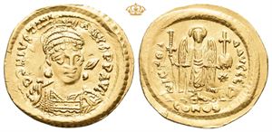 Justinian I. AD 527-565. AV solidus (4,30 g).