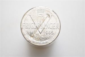 20 stk. 25 kroner 1970 i plastrull. 507,40 g rent sølv