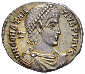 CONSTANTIUS II 337-361, miliarense, Lugdunum 360-361 (4,41 g). R: Soldat stående.