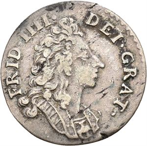 FREDERIK IV 1699-1730 8 skilling 1704. S.16