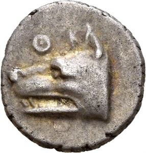 ARGOLIS, Argos. 270-250 BC. AR obol (0,81 g). Wolf head to left, T above / Large A with magistrate name (?-Y) across field, thunderbolt below. All within incuse square. Light iridescent tone.